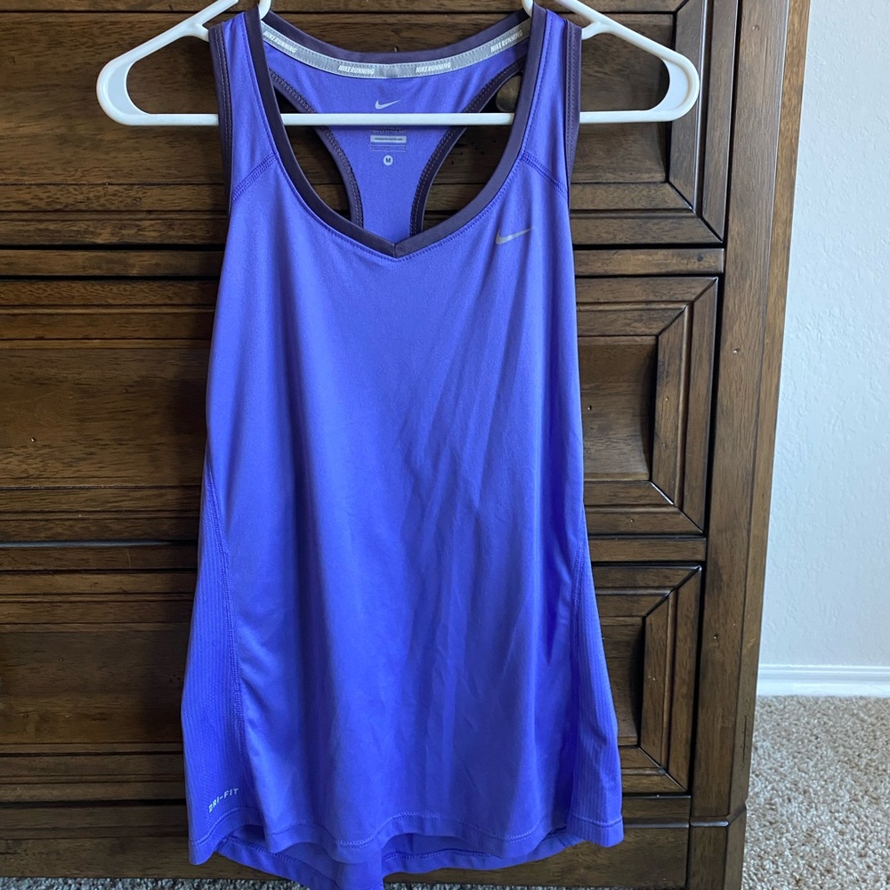 Nike top